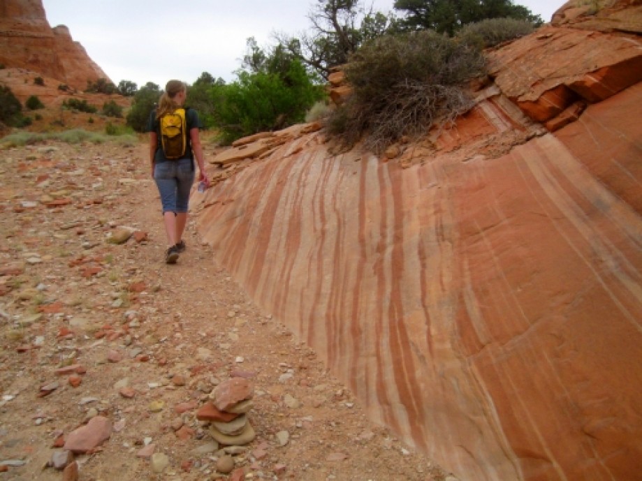 Trip photo #10/29 Red and white sandstone
