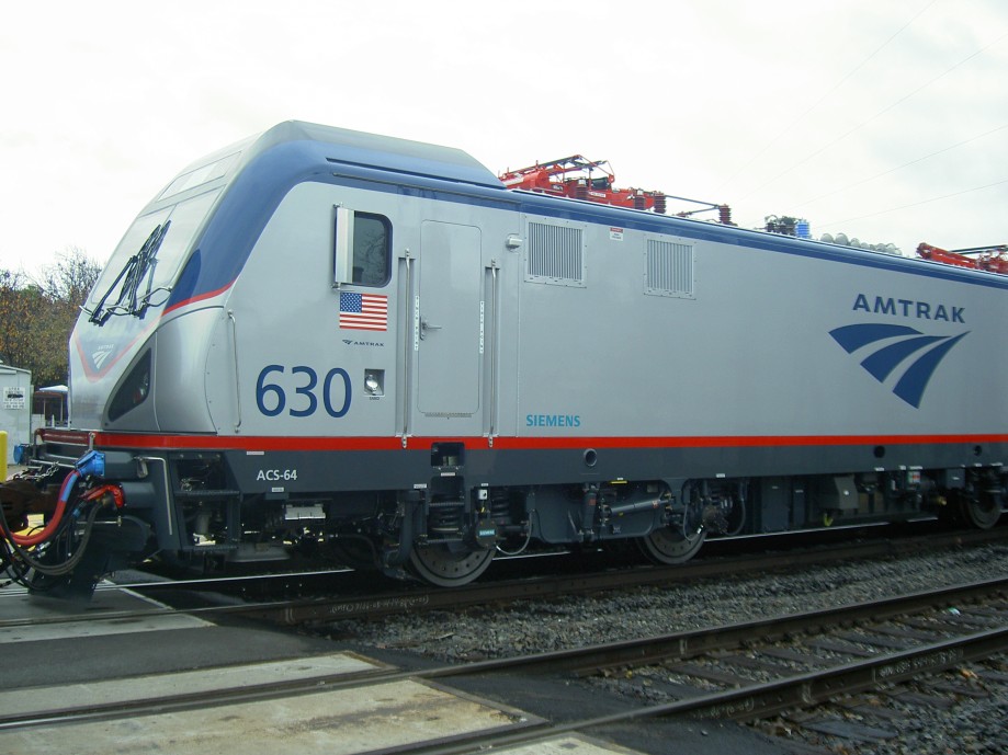 Trip photo #1/30 New electric locomotive - built in Calif., used in the northeast