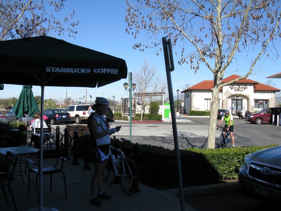 Trip photo #14/45 Starbucks stop at Vineyard
