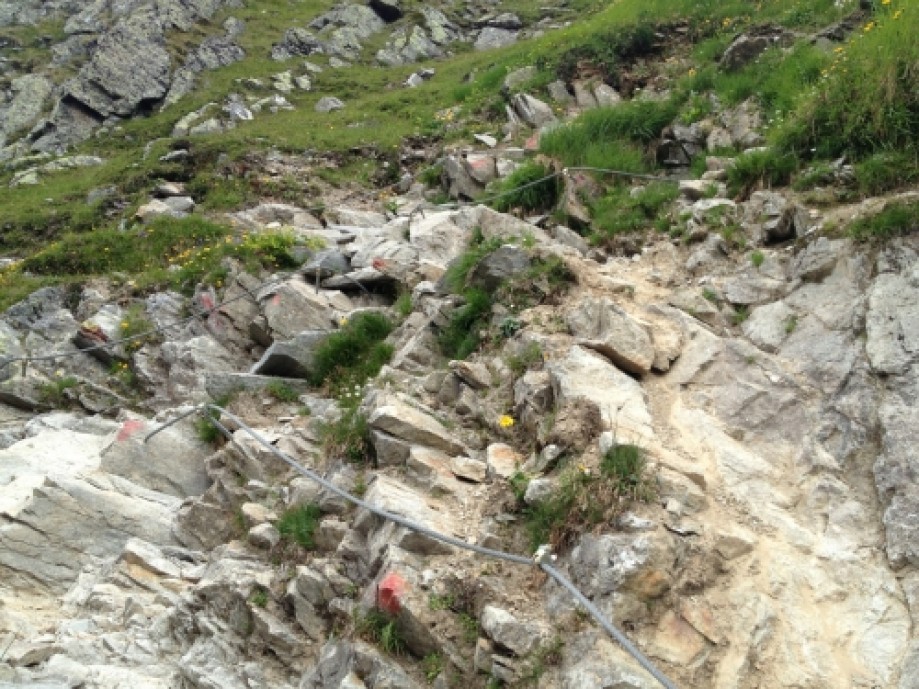 Trip photo #13/31 Steep section. Be cautious!