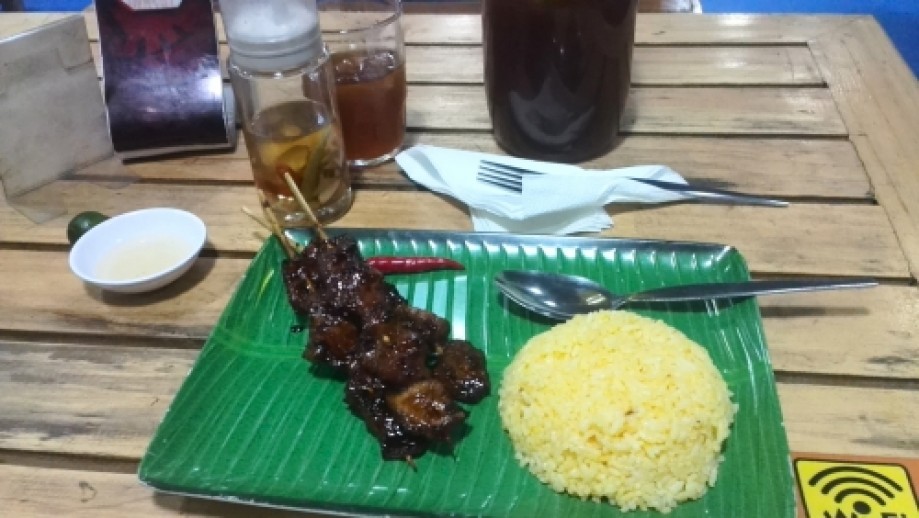 Trip photo #5/6 P75 3pc pork bbq meal unlimited rice
