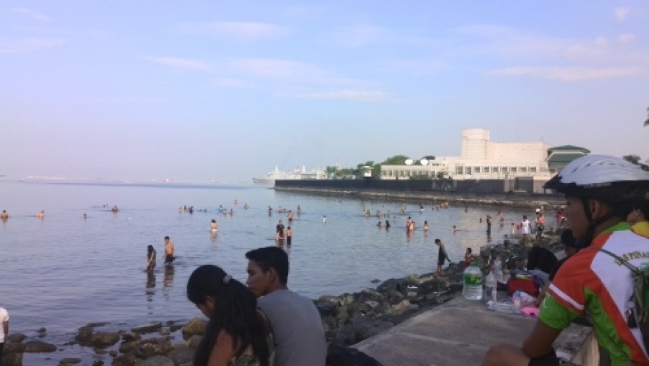 Trip photo #4/6 Manila Bay beside US Embassy