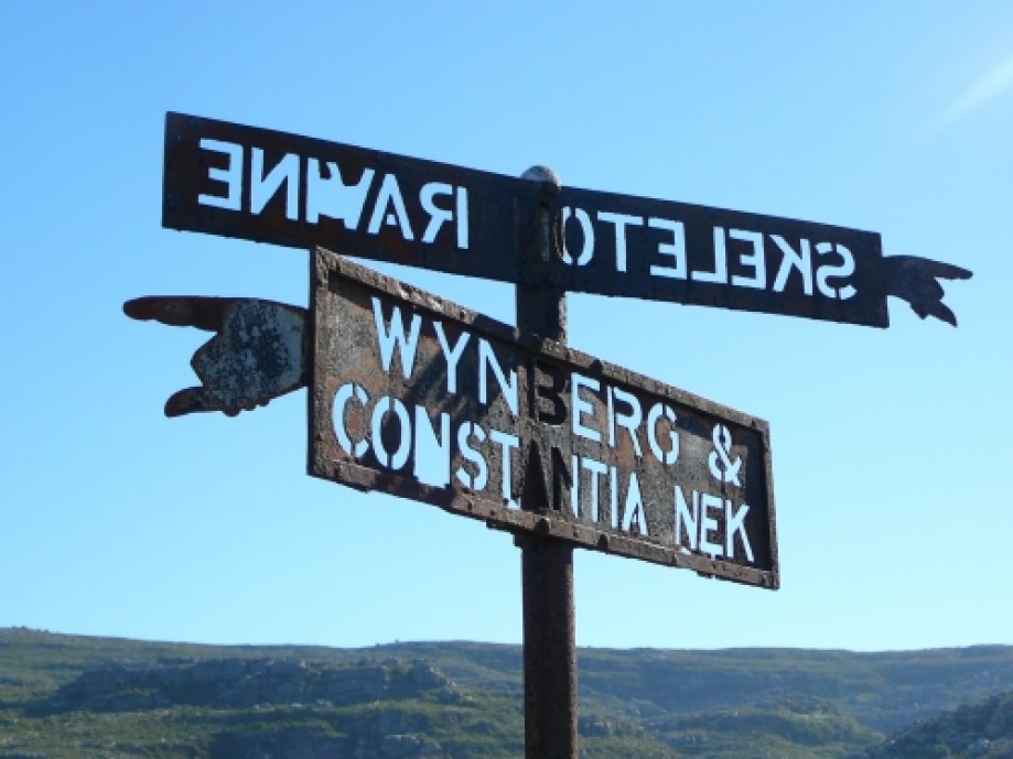 Trip photo #12/16 Old Table Mountain signposts