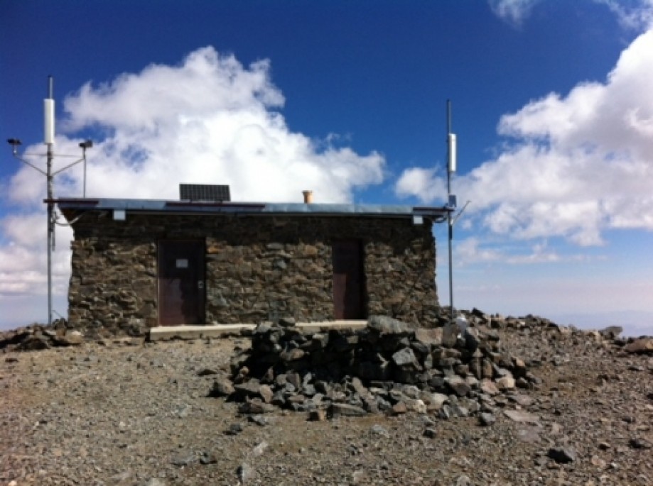 Trip photo #29/33 Research facility at 14,252 ft.