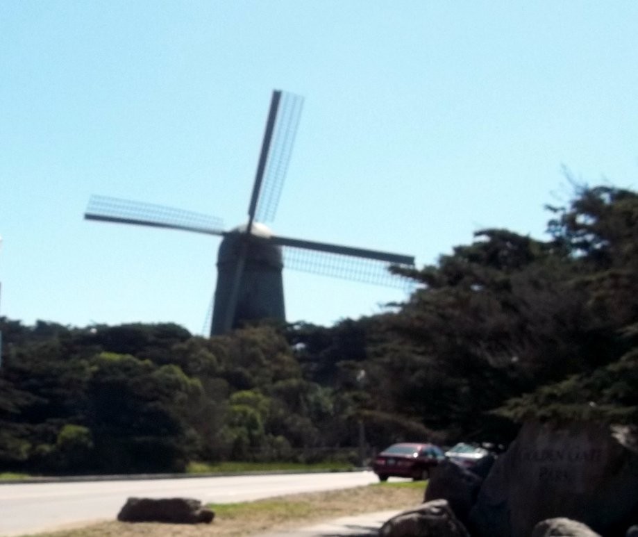 Trip photo #4/27 Windmill at Golden Gate Park (first time I've seen it turning)