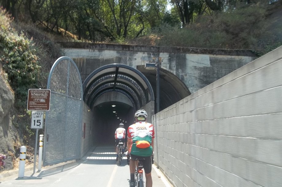 Trip photo #29/29 Cal Park Hill tunnel