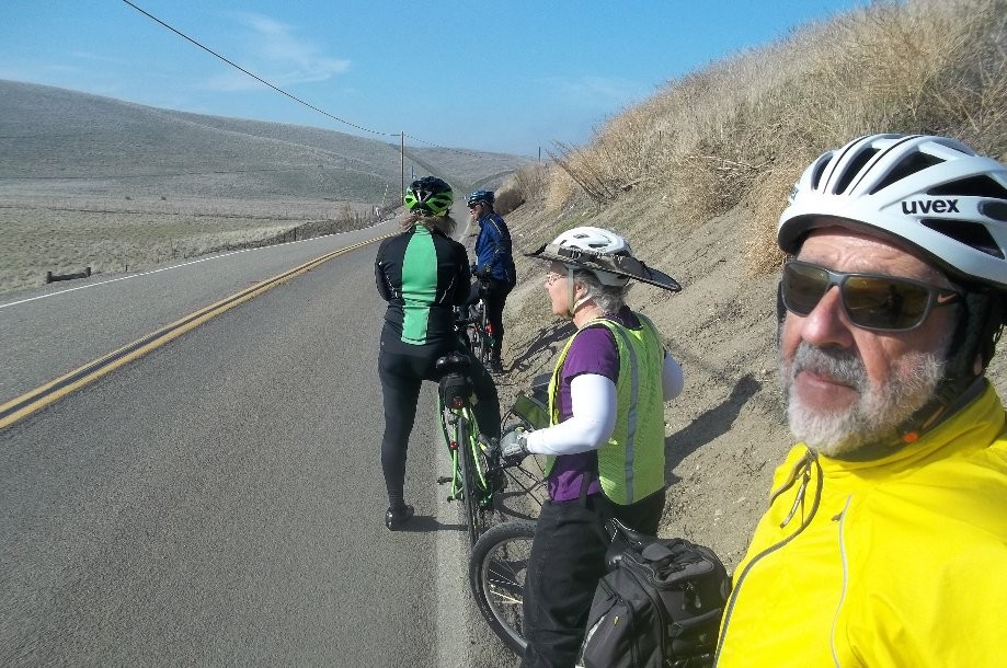 Trip photo #5/14 Regroup on Patterson Pass